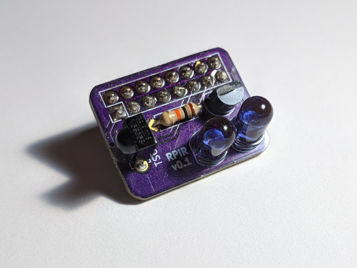 Please ignore that dodgy soldering on the PCB header.